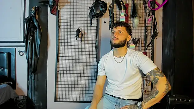 Twisted_Fantasy webcam