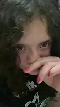 Lucy_YupiSweet webcam