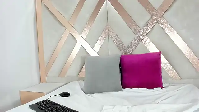 Cassandra_Armani webcam