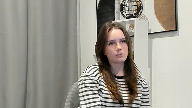 GenevieNyreen webcam