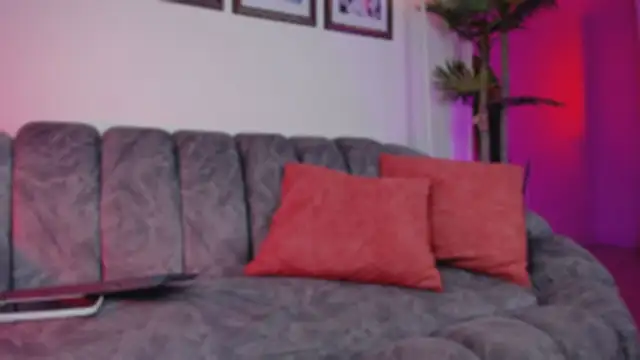 Taylor__foxxx Live Webcam on Stripchat