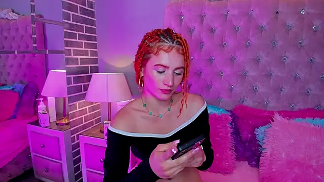 AdelaineBest webcam stripchat model stream image