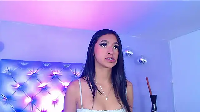 SilvanyMontana webcam stripchat model stream image