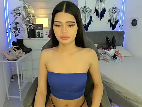 tstoni_talks Live Webcam on Stripchat