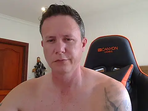 TroyDieselXXX webcam