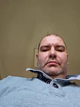 Andrew1900529 webcam