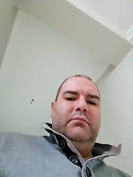 Andrew1900529 webcam