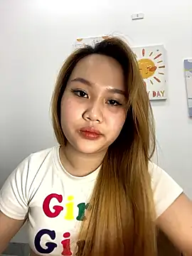 Almira6868 webcam