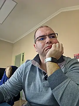 Andrew1900529 webcam