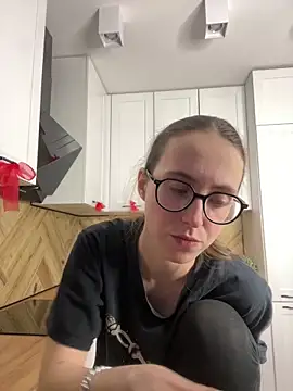 martiniiselenna - MartiniiSelenna's free webcam - UK Sex Cams