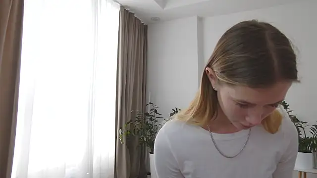 RachelWooods webcam stripchat model stream image