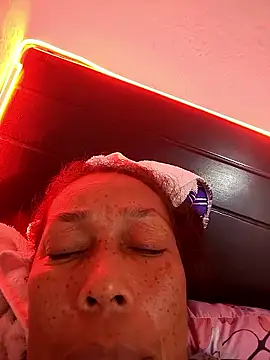 Ruby-Hot-Milf webcam