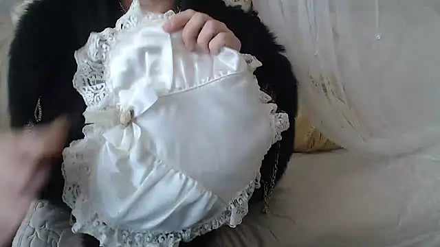 Mia-Montal777 webcam