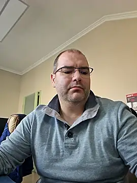 Andrew1900529 webcam