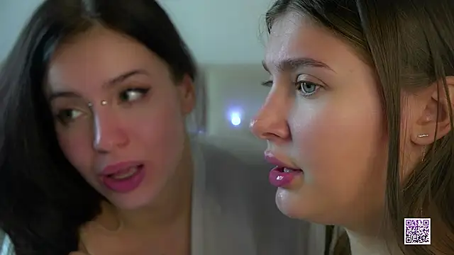 vivid_girls_vg from StripChat is Freechat