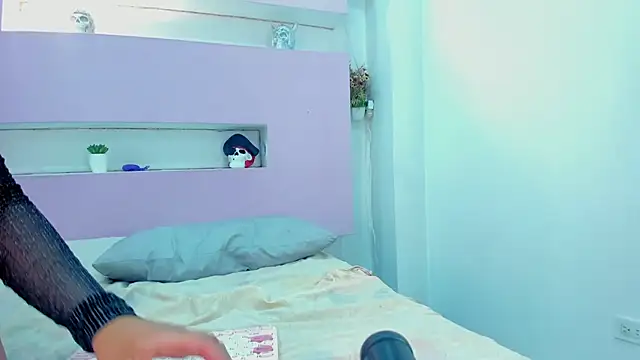 nikki_and_mayk - Nikki_and_Mayk's free webcam