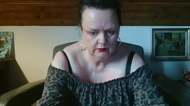 TiffanyMature webcam