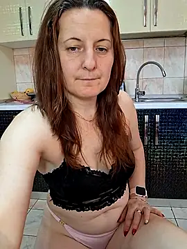 Sweet-milf- from StripChat is Freechat