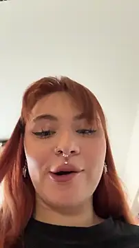 LunaMillie from StripChat is Freechat