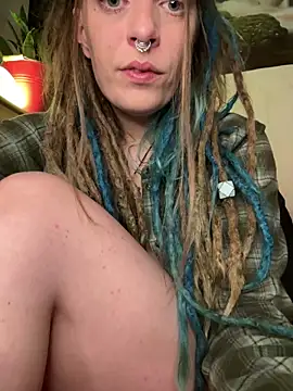 MenaDreadfull webcam