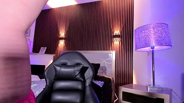 NattashaHotson webcam