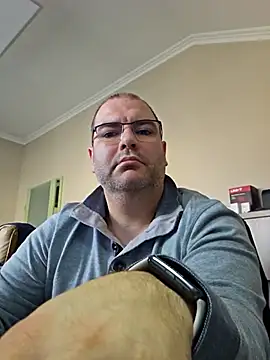 Andrew1900529 webcam