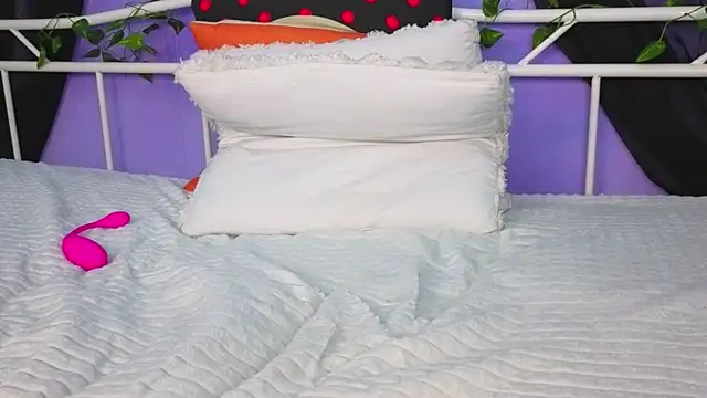 Scarlettsrorm webcam