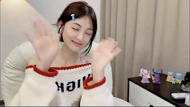 美女LH7在线直播