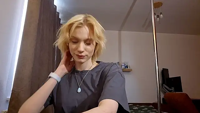 auranevera - AuraNevera's free webcam - UK Sex Cams