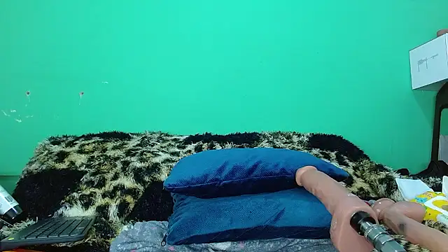 avaleri_cherry - Avaleri_cherry's free webcam