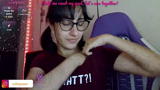 AvlieQueen webcam