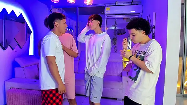 Houseofwarrios webcam