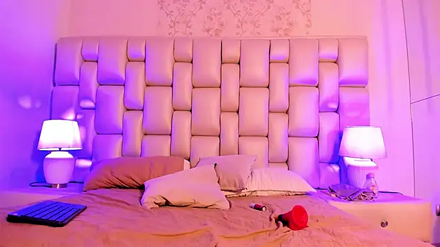 tilly_ross - Tilly_Ross's free webcam - UK Sex Cams