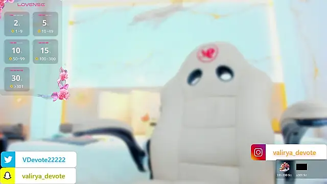 valirya_devote webcam