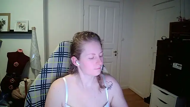 Girlnina-1995 webcam