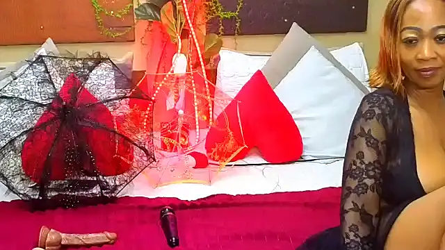 MidnightPassionxx webcam