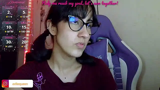 AvlieQueen webcam
