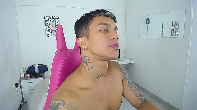 Leonard_Price webcam