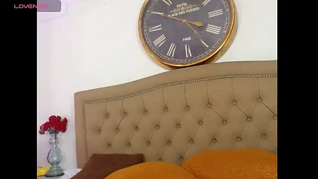 Adara_Ferrara webcam