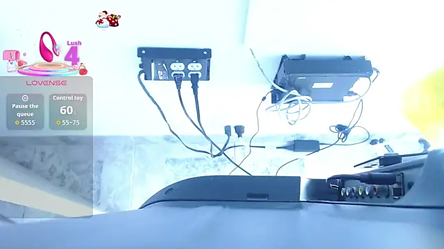 amara_leoncm webcam stripchat model stream image