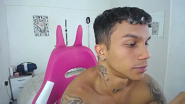 Leonard_Price webcam