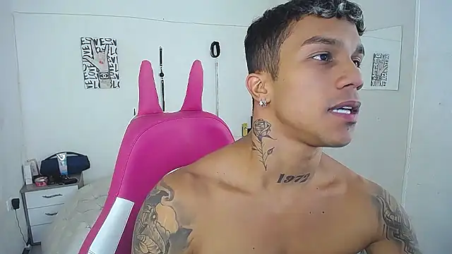 Leonard_Price webcam