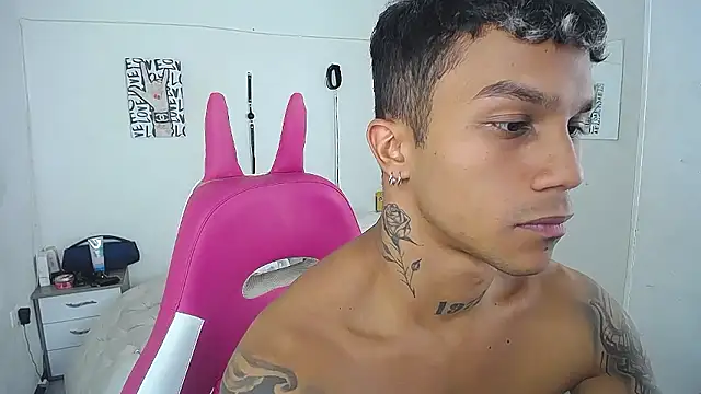 Leonard_Price webcam