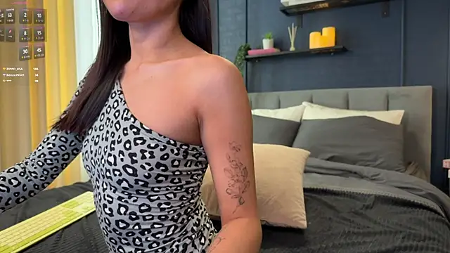 AdriaNochi webcam stripchat model stream image