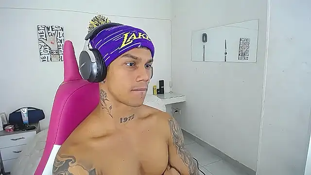 Leonard_Price webcam