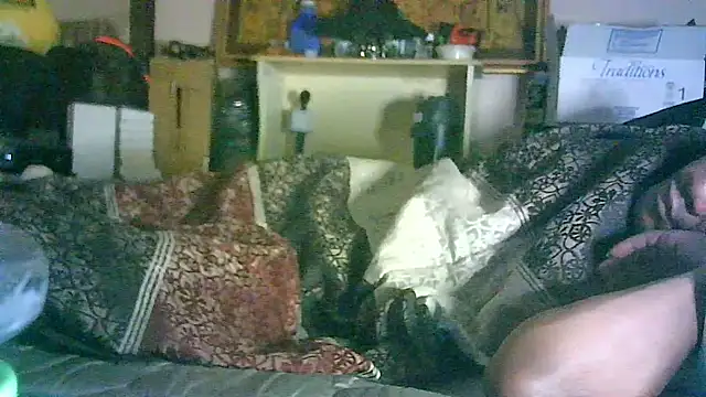 ON3YOULLN3VER_FIR3 webcam