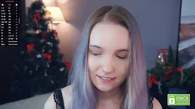 hongtomczak (F young) - oil on boobs