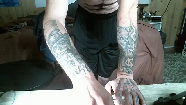 DiccJonas_TinyTurner711