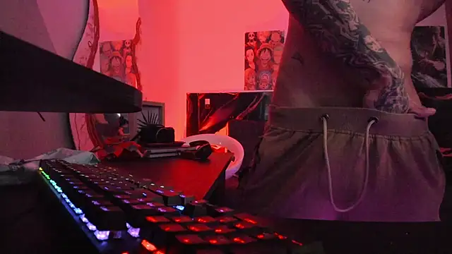 Dominatofstupid webcam