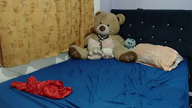 ANGELIQUE_KLANE webcam